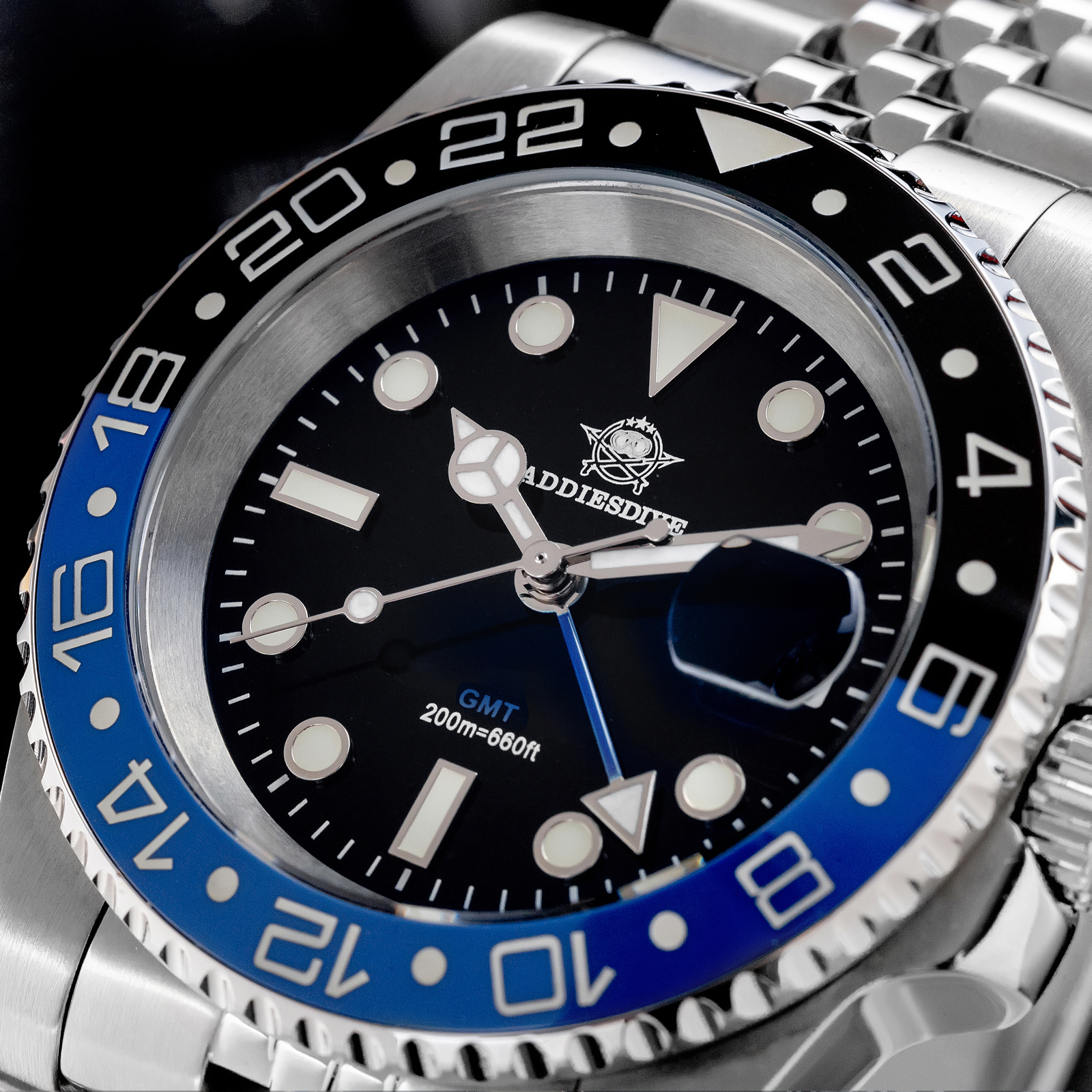 ADDIESDIVE AD2050 Luxury GMT W - Ceramic Link Bracelet recensione e prezzo