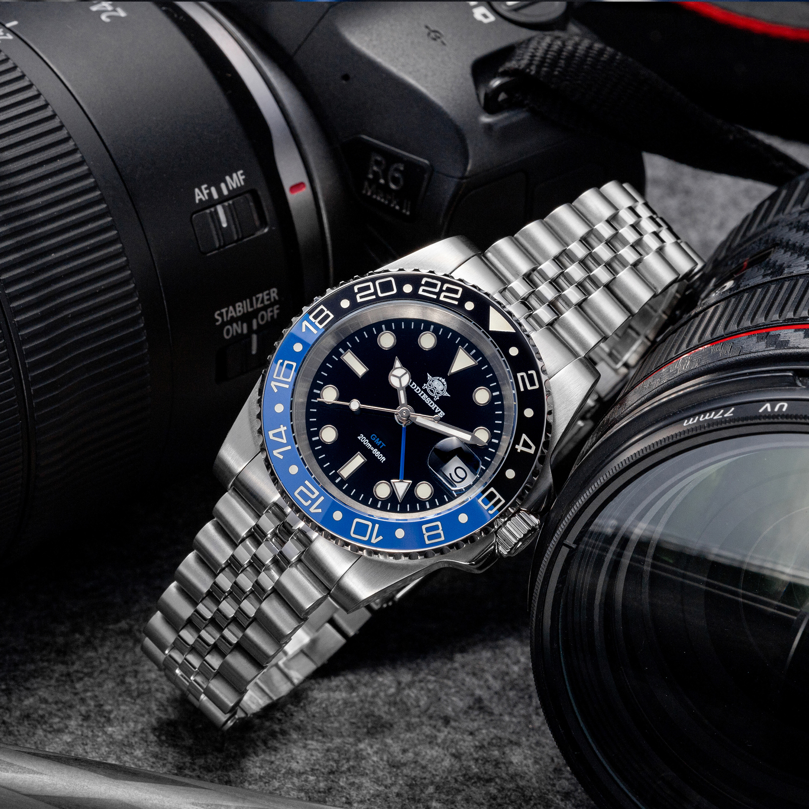 ADDIESDIVE AD2050 Luxury GMT W - Ceramic Link Bracelet recensione e prezzo