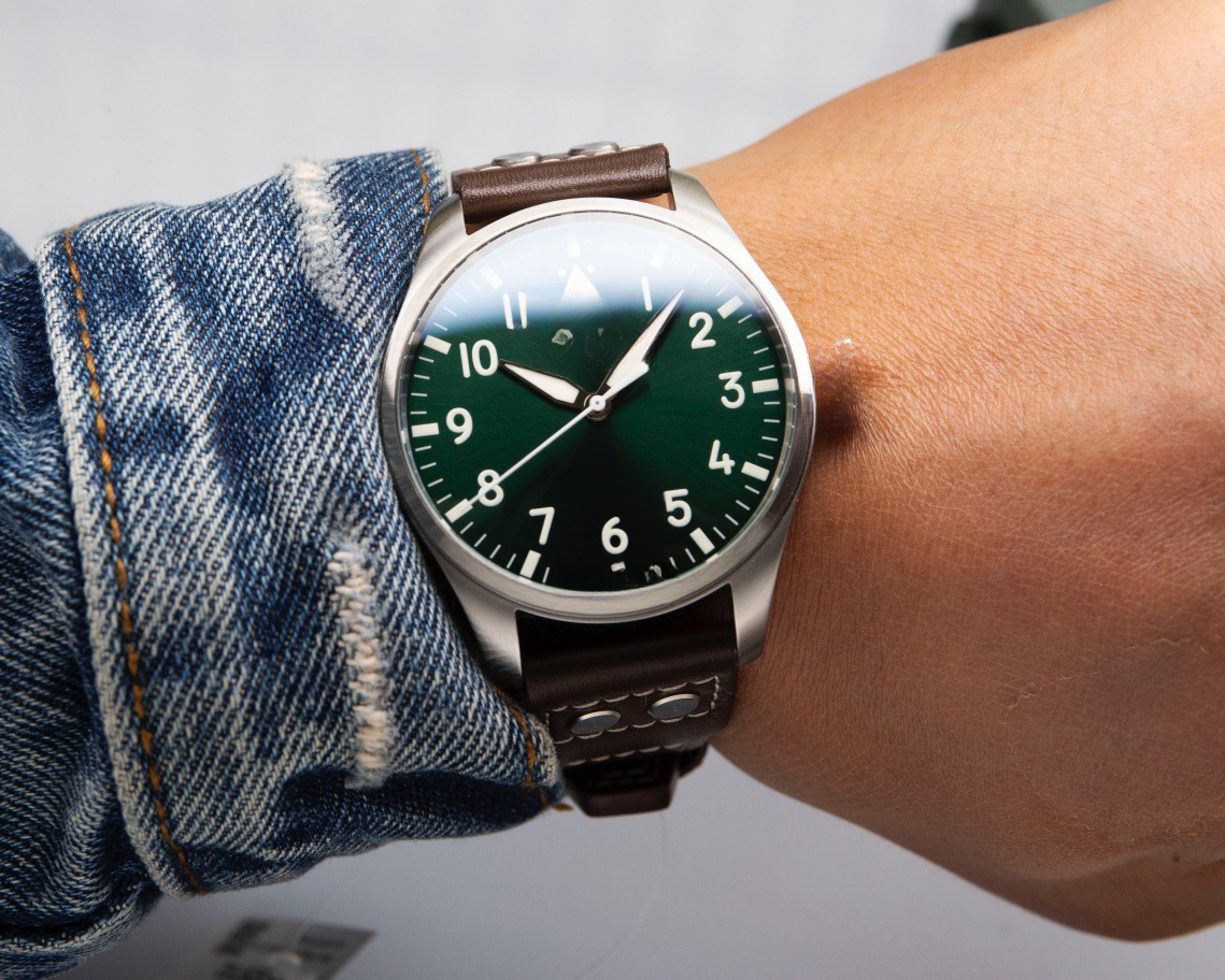 Young Men Sport Watch Digital  - Ceramic Link Bracelet recensione e prezzo